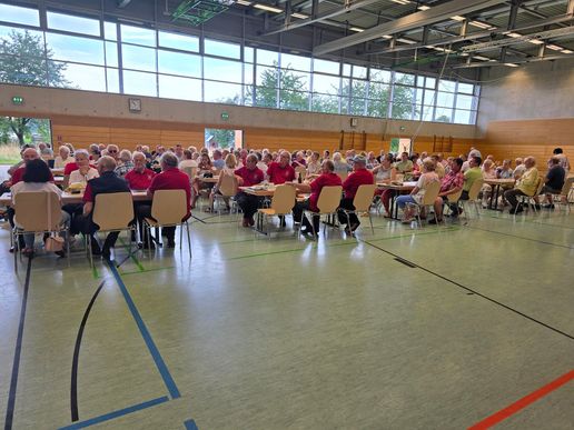 Das Matinee - Singen 🎶 fand wegen dem Regen nun in der Lindighalle statt👍
